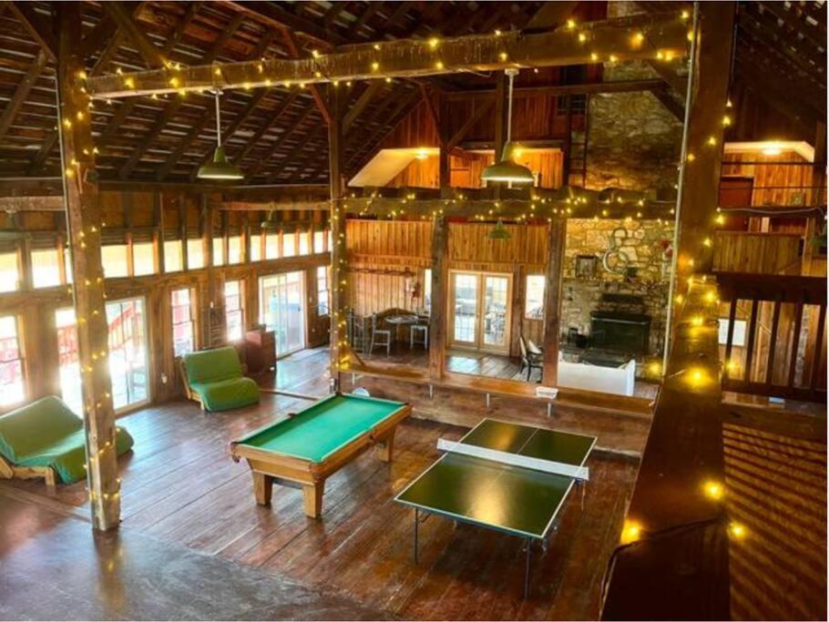 The Barn At Evermore: Riverfront Retreat W/Hot Tub 루레이 외부 사진