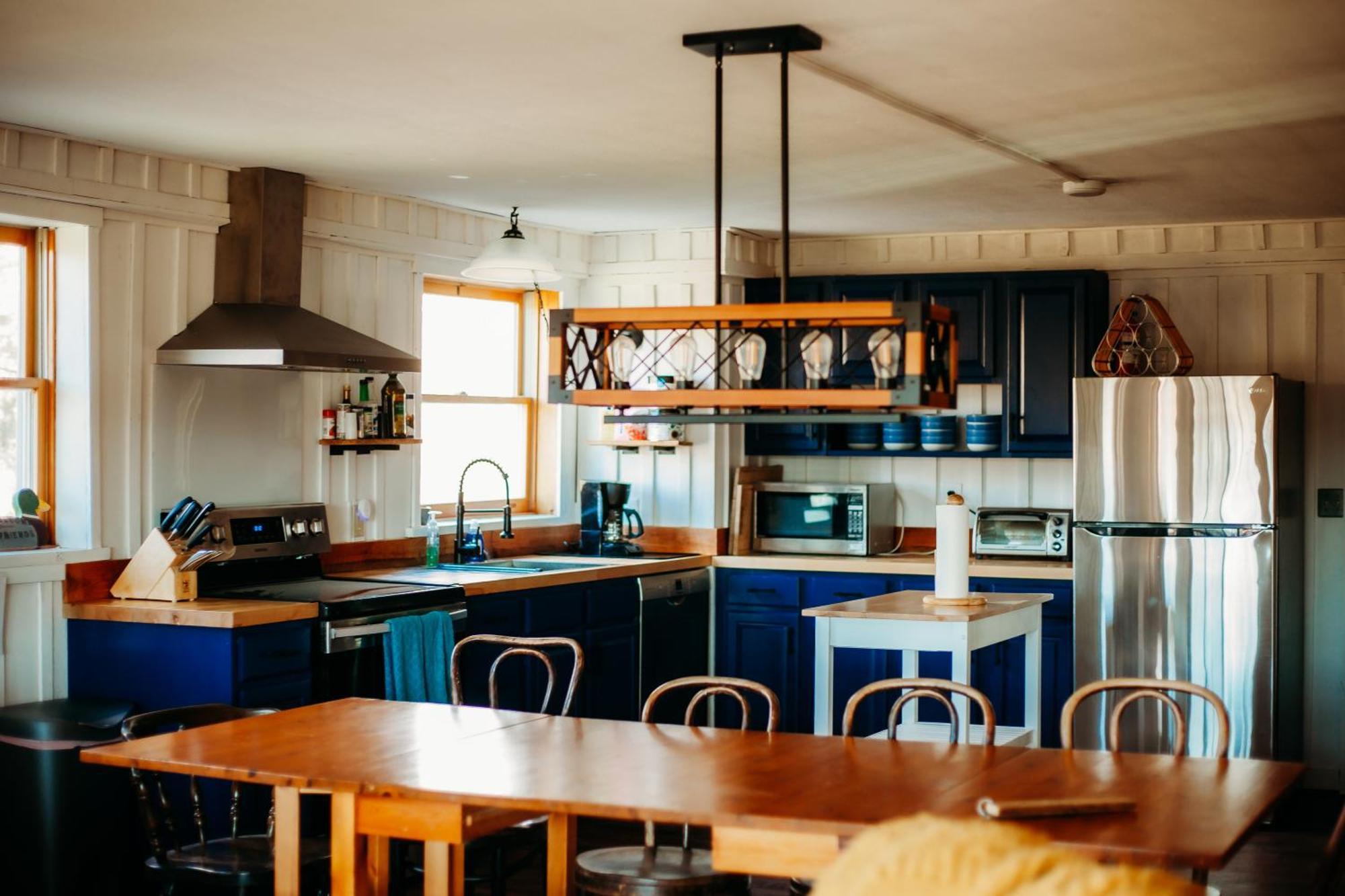 The Barn At Evermore: Riverfront Retreat W/Hot Tub 루레이 외부 사진